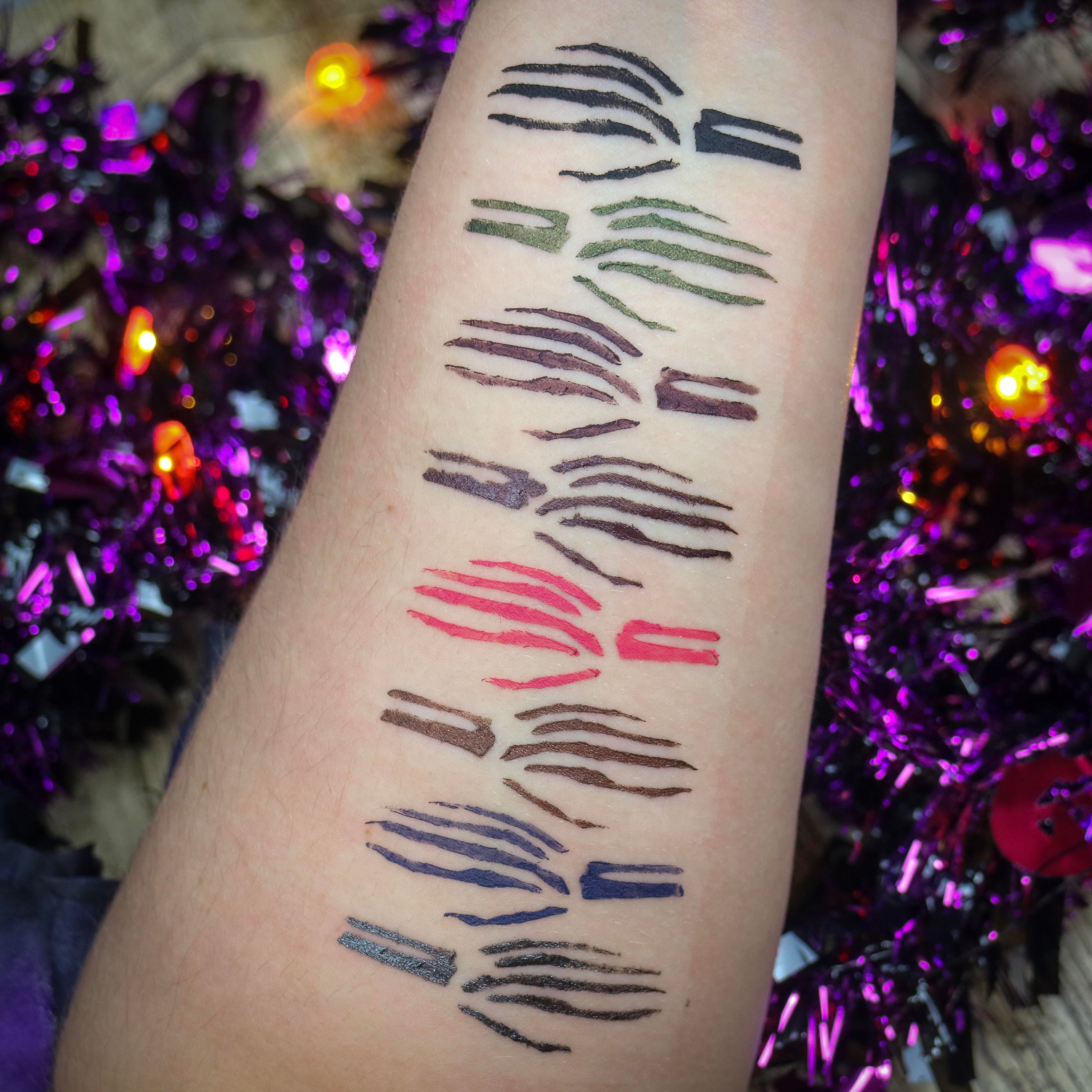 Skeleton Hands - 8 Pan Stencil Swatch Perfect