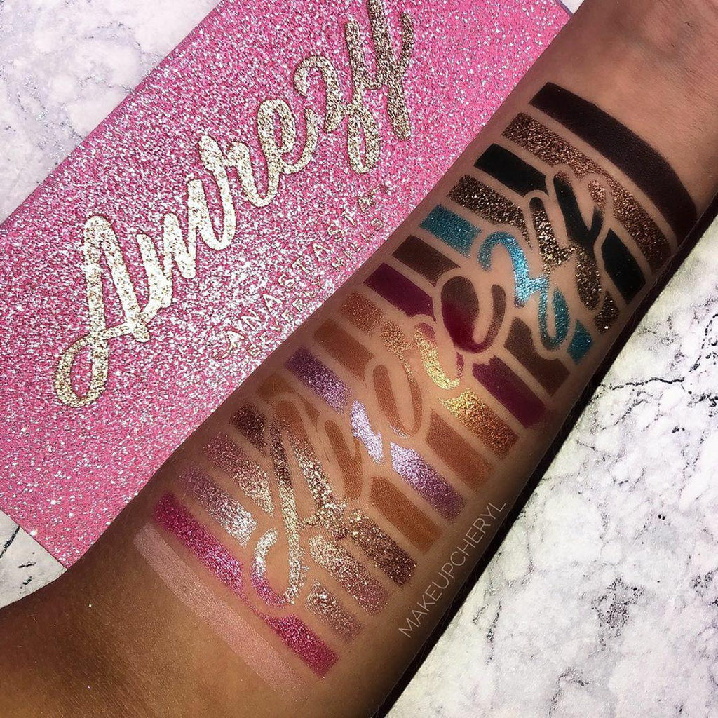 Amrezy - 16 Pan Stencil | Inspired by Anastasia Beverly Hills - Swatch Perfect