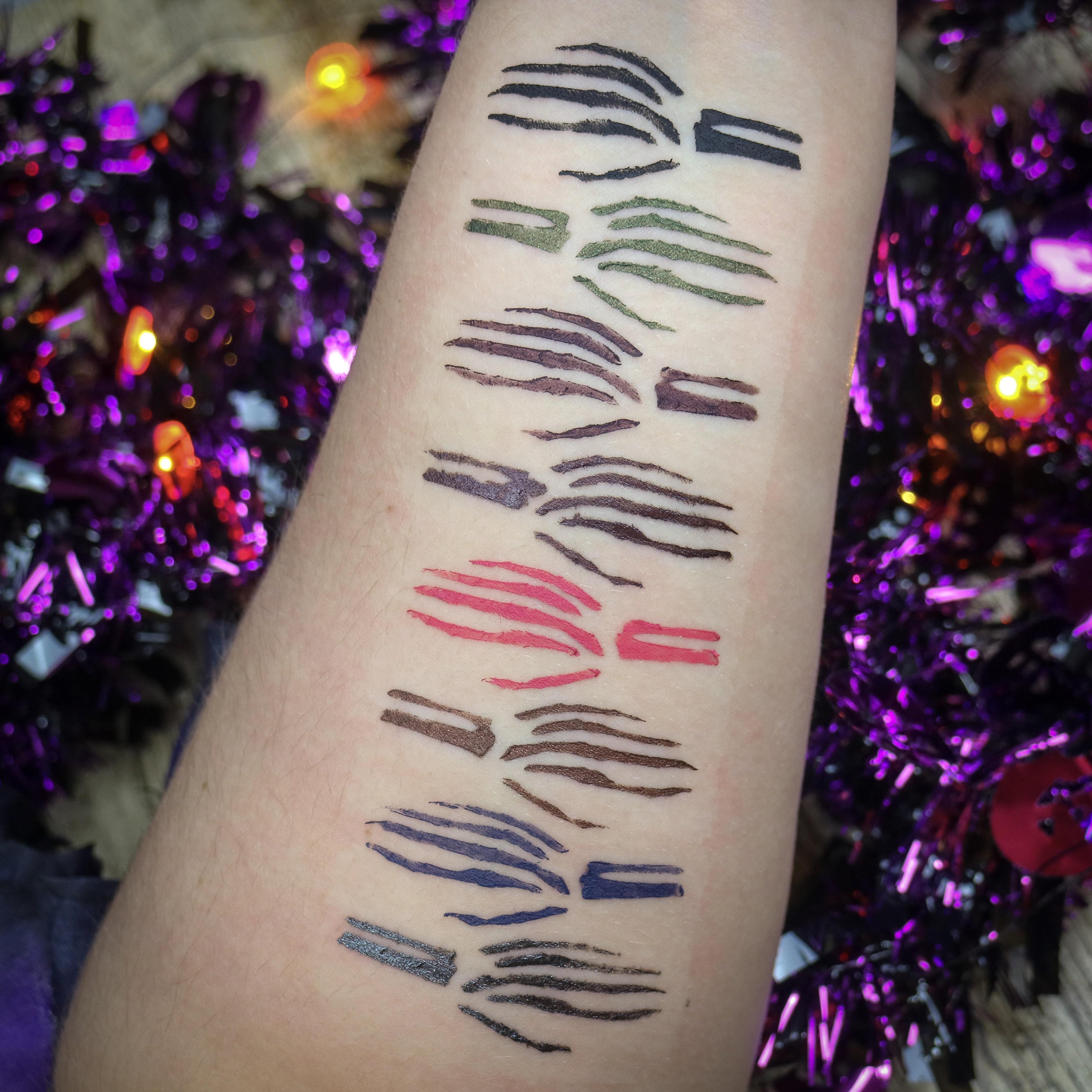 Skeleton Hands - 8 Pan Stencil - Swatch Perfect